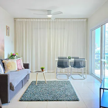 Css Cute Superior King's Palace Apartment