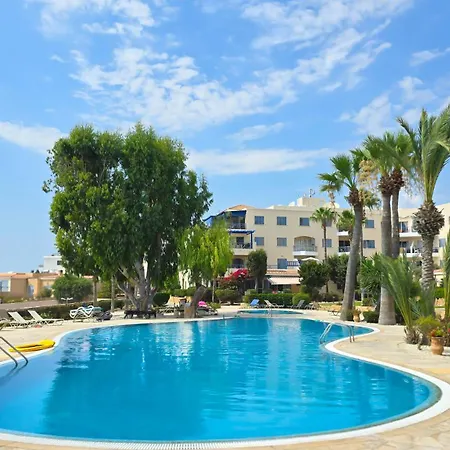 Css Cute Superior King's Palace Apartament Pafos